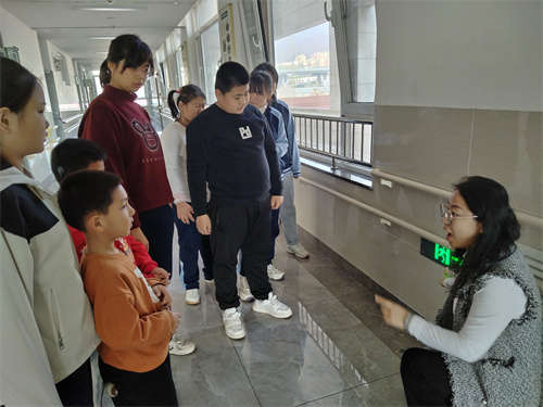 認(rèn)識安全通道.jpg